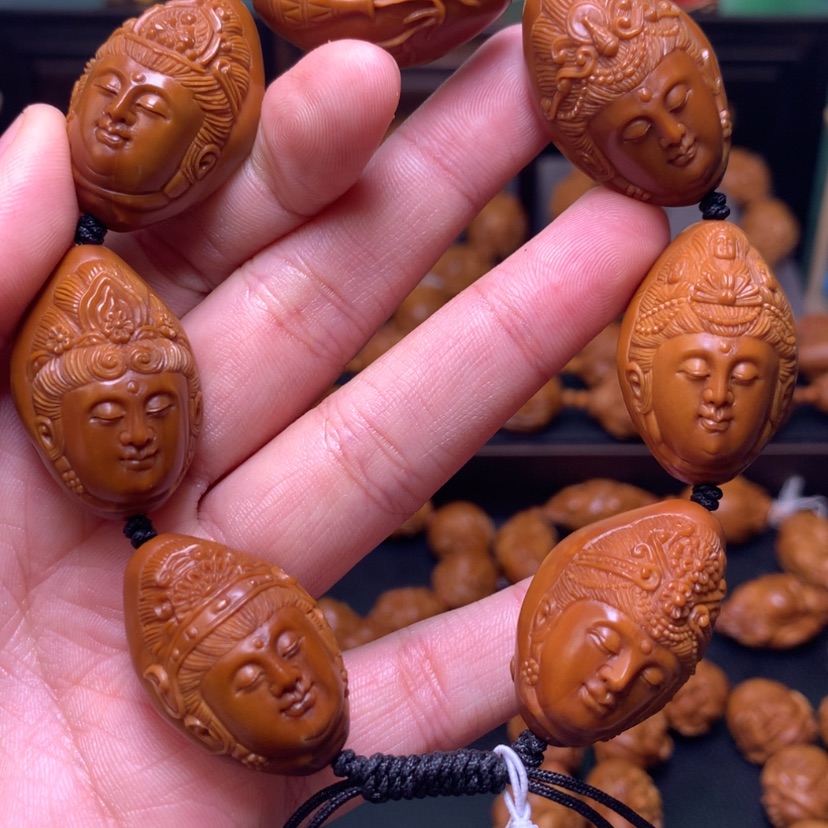 【闪购商品】橄榄核雕哎***子