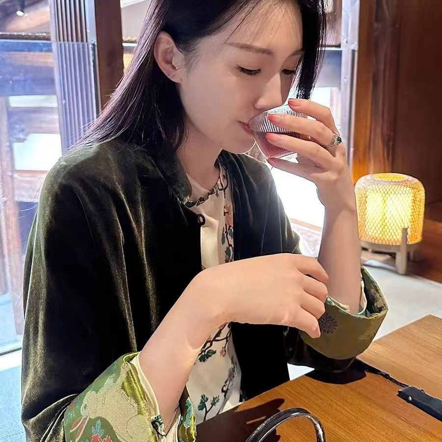 2024春夏女士宽松金丝绒复古中国风拼宋锦新中式休闲长袖绿色外套