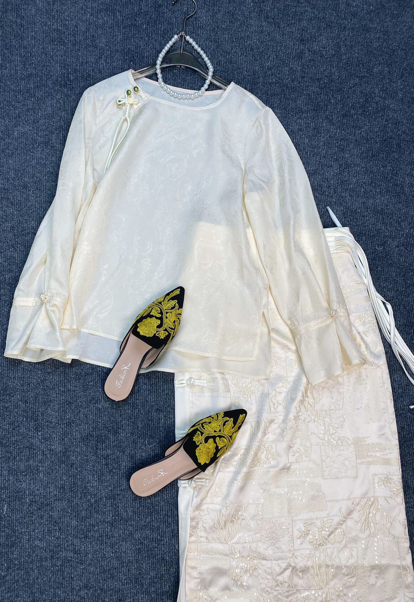 2024新款南油高货国风冠乐绉配流苏上衣配马甲高级百搭