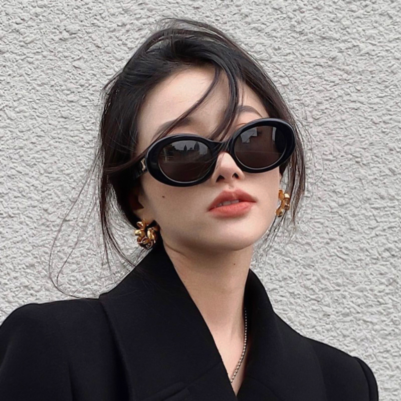 复古椭圆近视街拍2024新款潮女高级感潮人黑色太阳眼镜网红款潮流