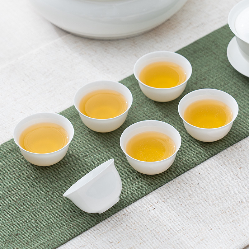 潮州超薄骨瓷功夫茶杯骨瓷小茶杯玉兰杯反口杯满水约35ml