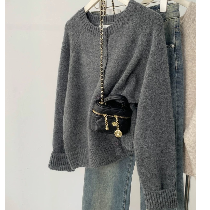 灰色格雷系穿搭针织开衫女秋季毛衣外套高级感外搭小个子温柔上衣