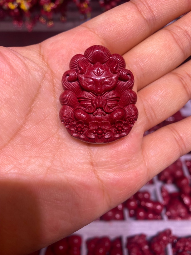 含辰砂工艺品高含量紫金砂九尾狐开运招财吊坠挂件