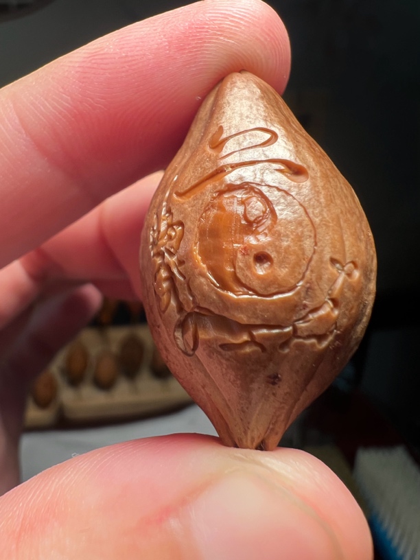 纯手工橄榄核雕刻字老料水晶核《道》单籽精品定制手把件吊坠