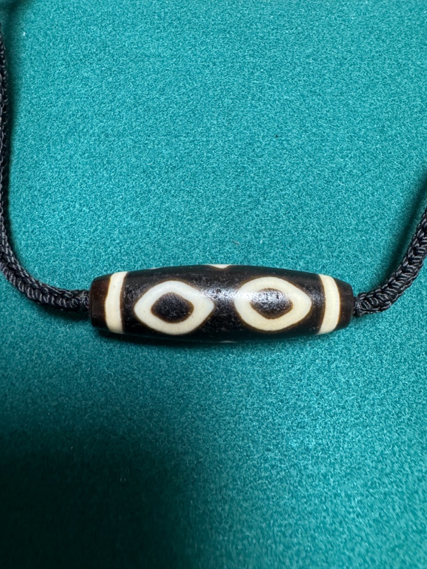 上肯老超佛三眼镶蚀玛瑙珠对孔43.5mm珠径12.8mm