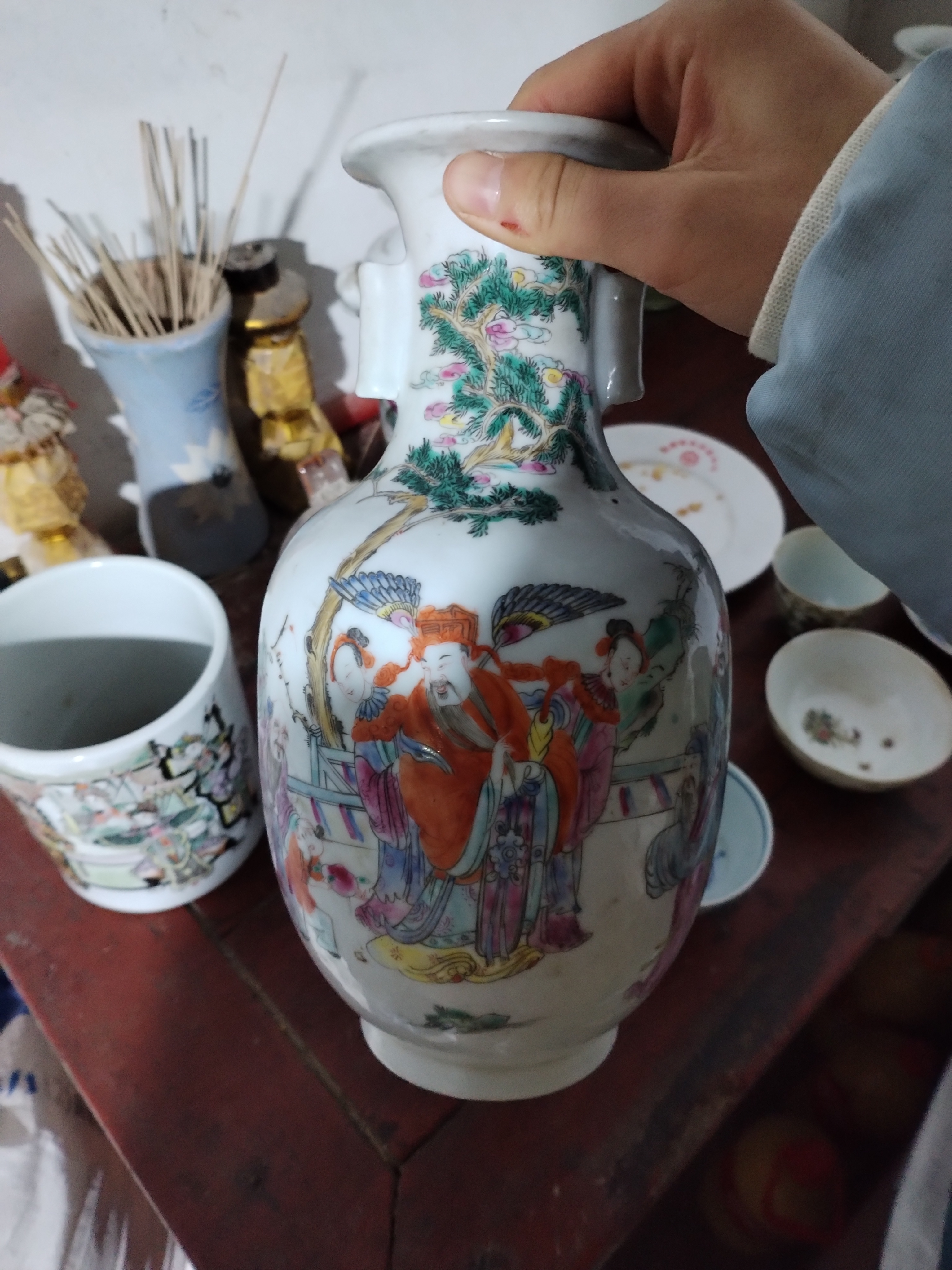 花瓶，，，，，。。。。。。。