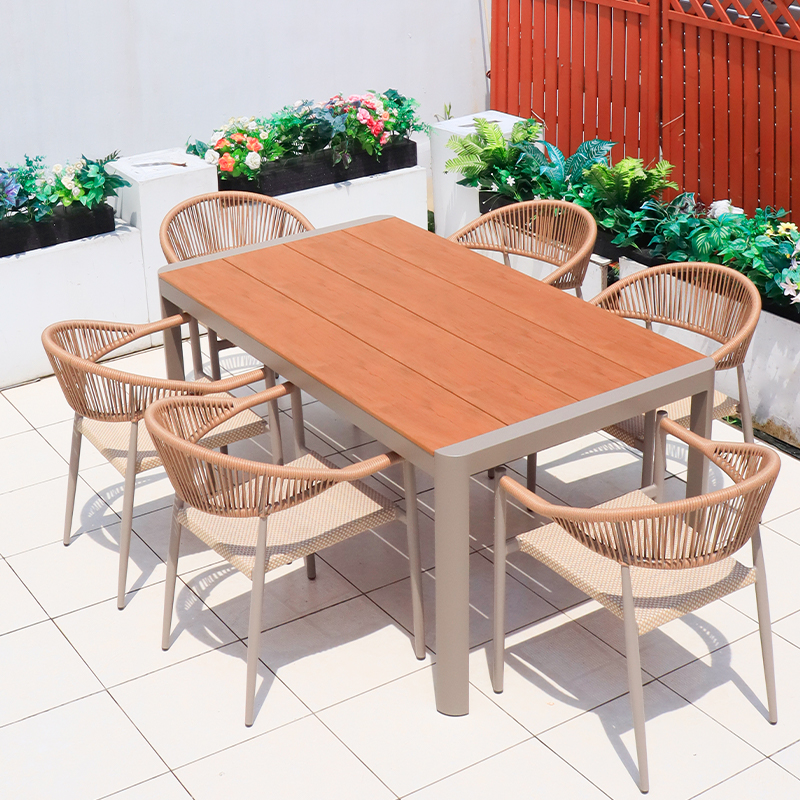 北欧户外藤椅高端室外桌椅庭院花园塑木桌子简约休闲藤编桌椅