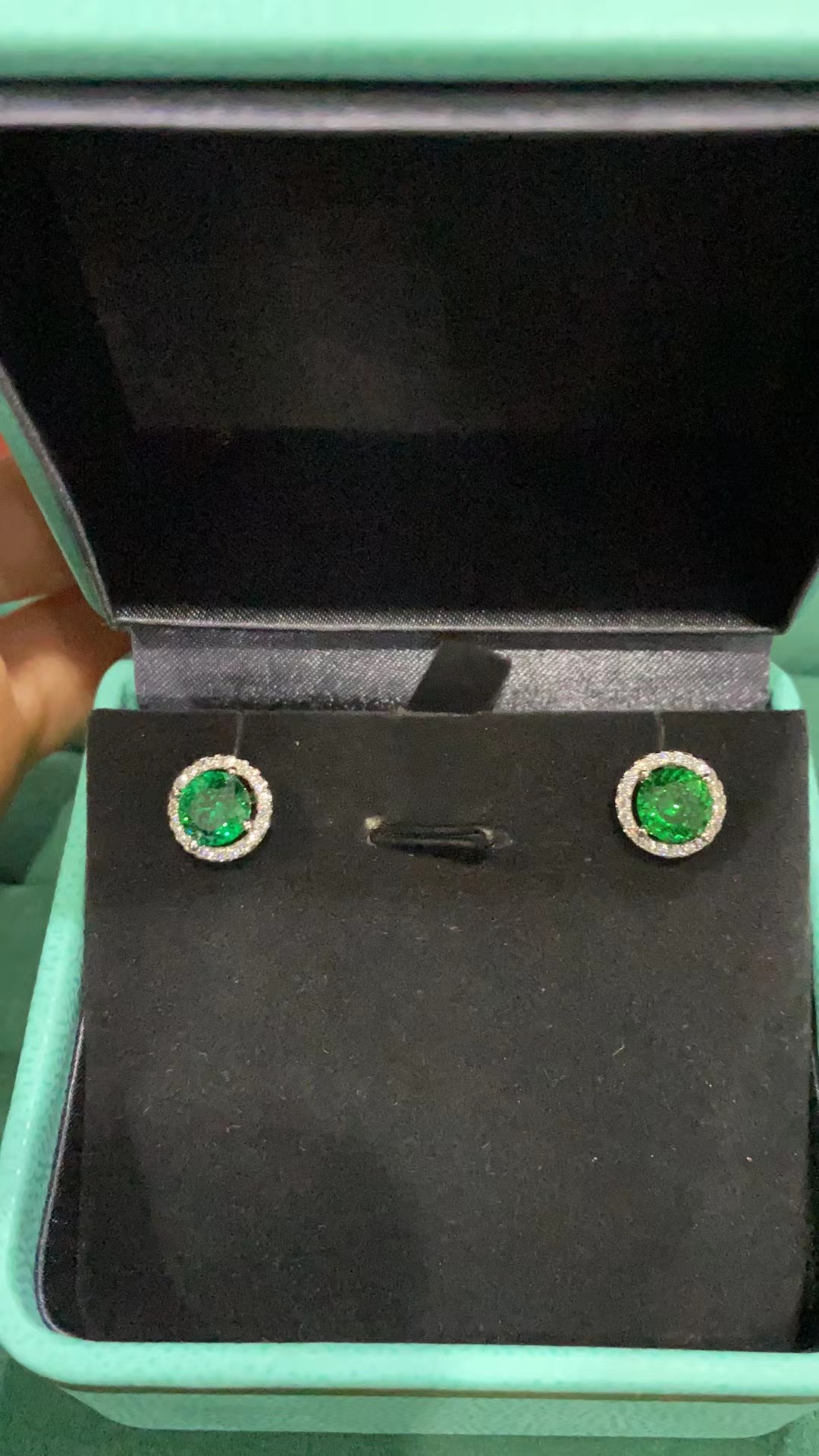 耳饰 绿色豪镶耳钉   O32