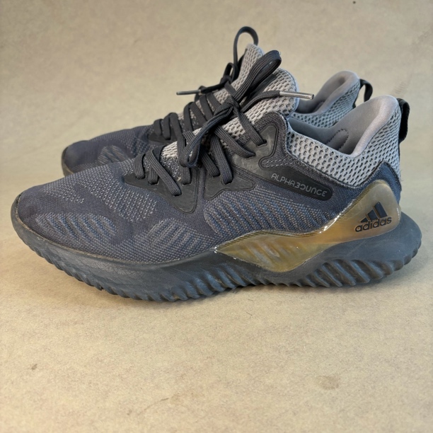 40.5码二手adidas 阿迪达斯减震回弹 防滑耐磨 跑鞋 899