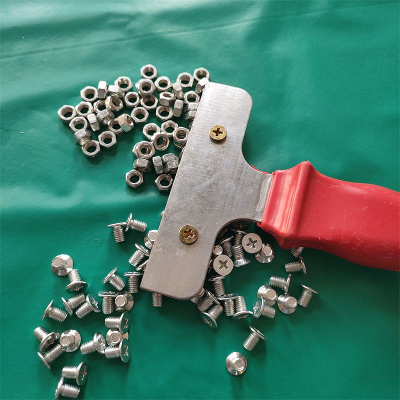 小红铲刀专用螺丝只是螺丝杆螺丝帽不是小红铲刀专用螺丝螺丝