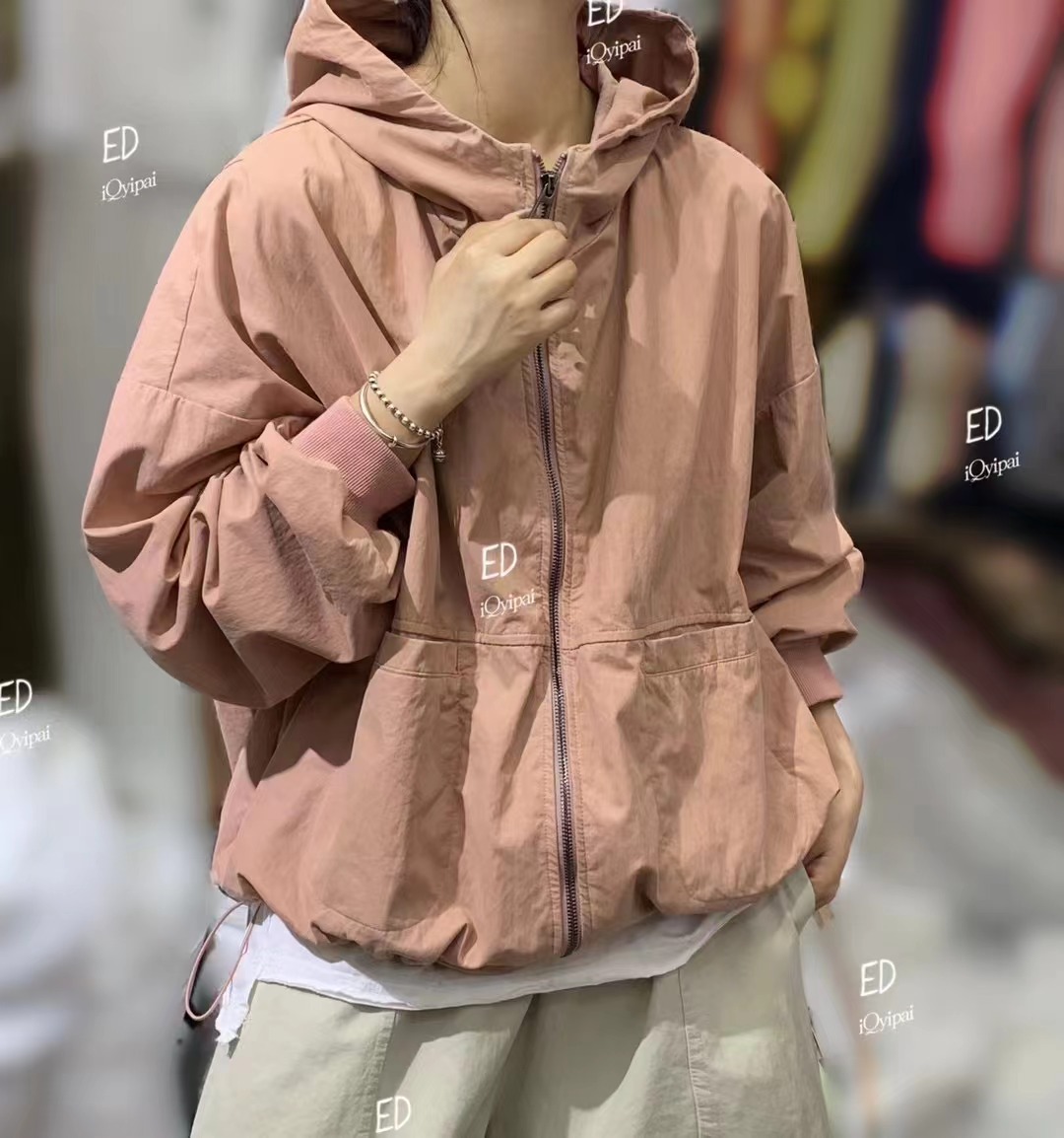 秋冬大版宽松百搭连帽运动外套2024新款韩版休闲显瘦纯色拉链外套