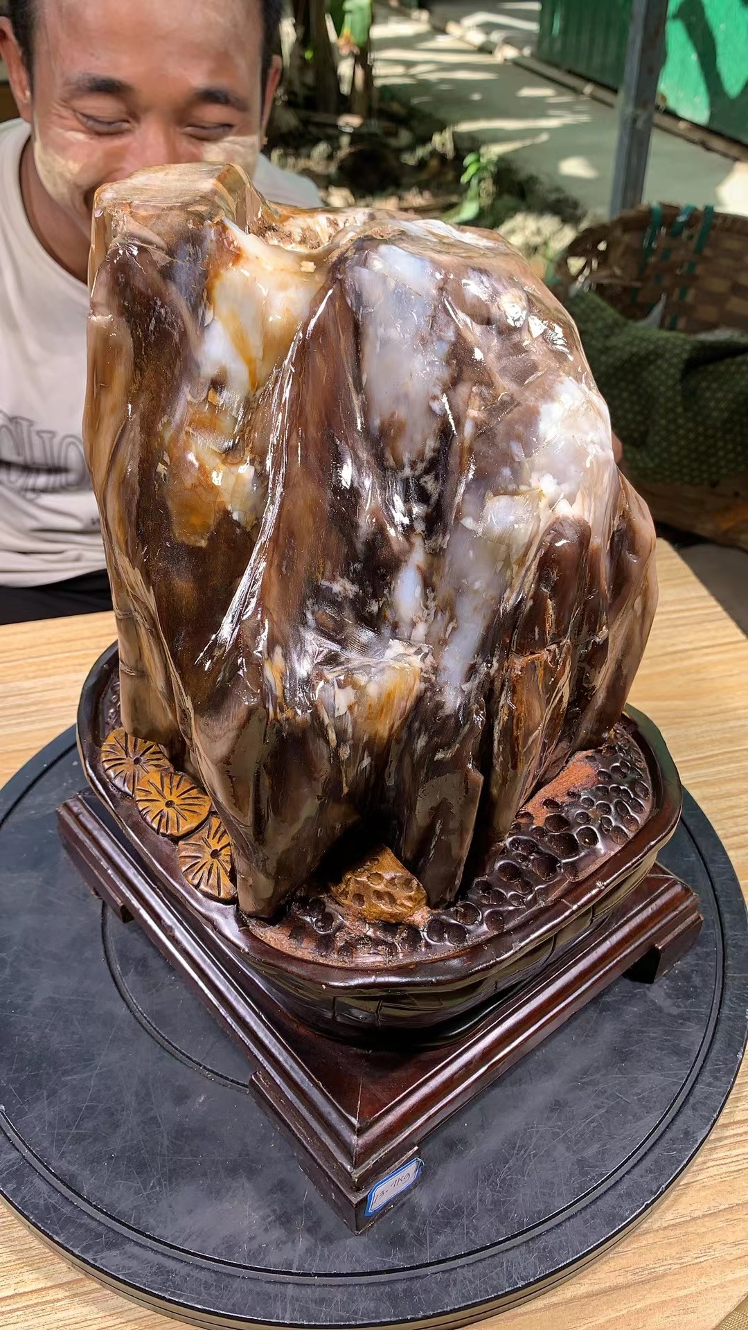 精美树化玉摆件2024106