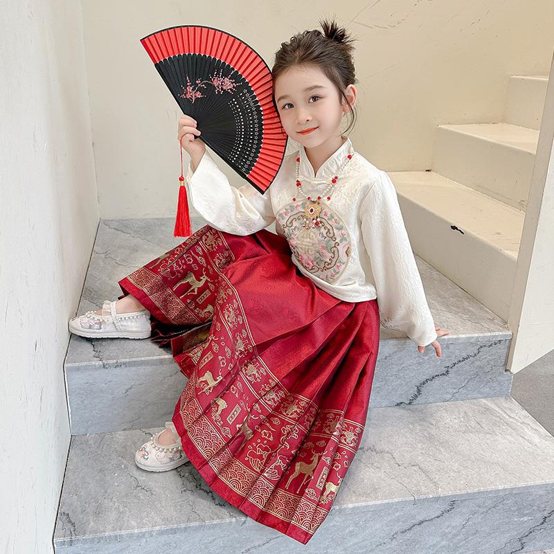 汉服女童马面裙秋冬套装2023新款秋季儿童古装宝宝拜年服秋装唐装