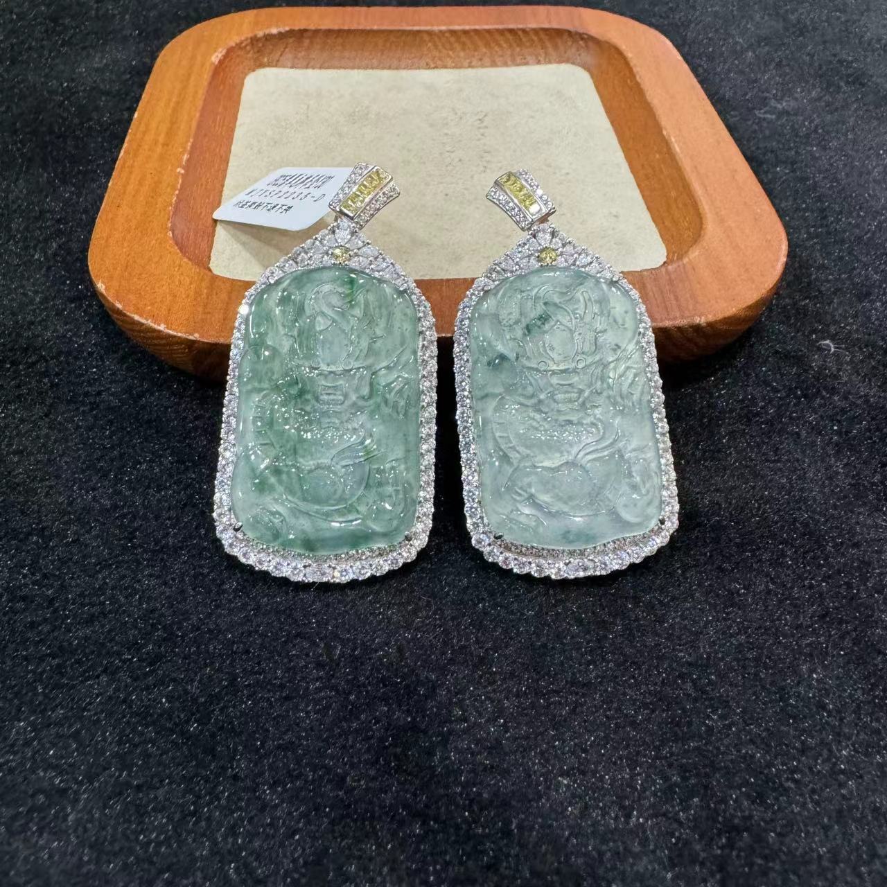 【朱朱】s925翡翠吊坠-不含链 约33x21x2mm 多样性发一