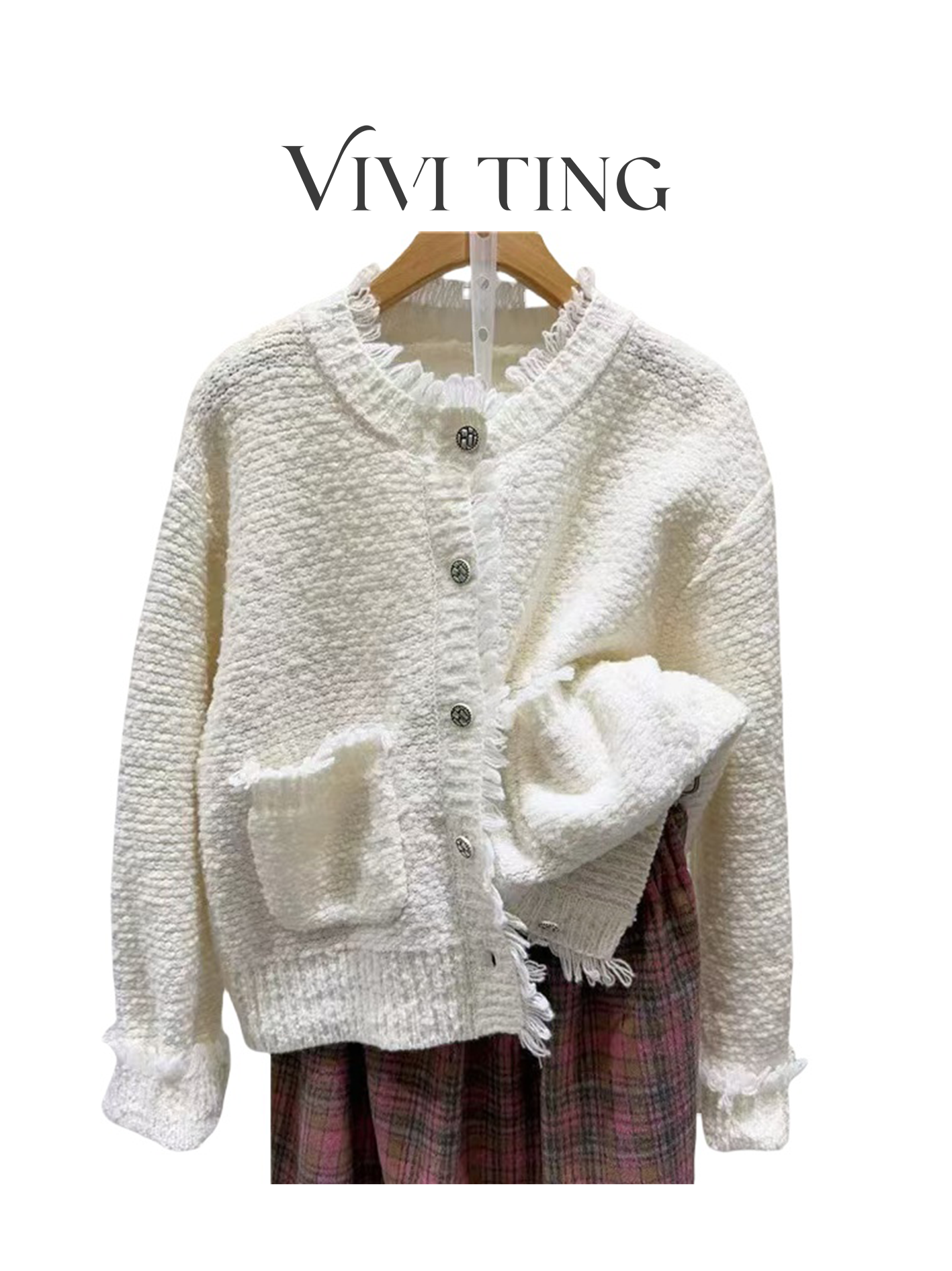 【VIVI·TING】婷姐推荐时尚小香风花边领磨毛边前口袋毛衣F497