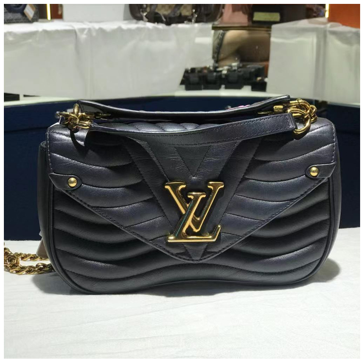95新 LouisVuitton/路易威登 安洁利田哥单肩包/BK0105047