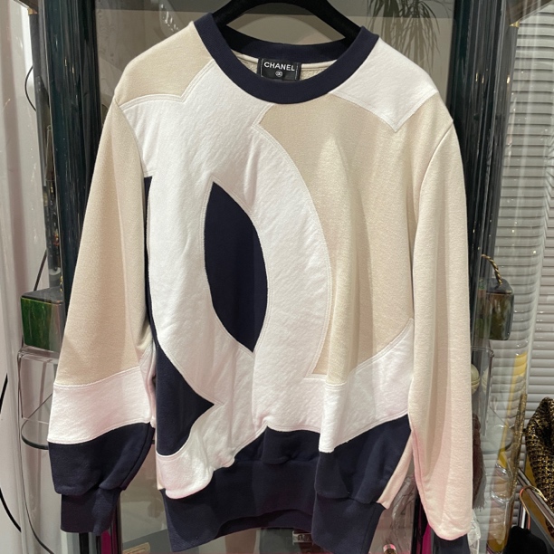 95新 Chanel/香奈儿 特价 奶白色圆领CC圆领38码