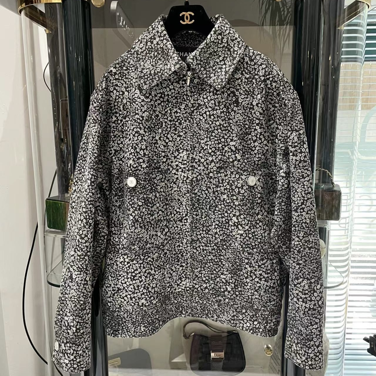 95新 Chanel/香奈儿 21B 秋冬预告 灰色牛仔翻领两口袋外套36码