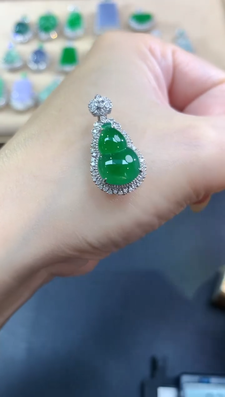 【闪购商品】翡翠吊坠(不含链)18K金镶嵌葫芦|9800+0