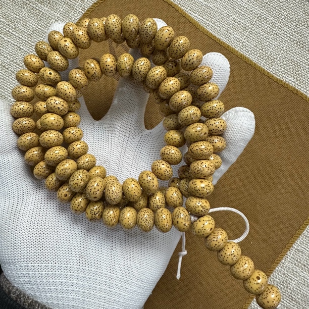 89号鸡油黄星月菩提子108颗约9*11.5大籽文玩菩提