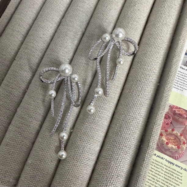 非金属仿珍珠耳饰 【卓菲】原创设计珠珠耳饰耳钉轻奢小众设计2024