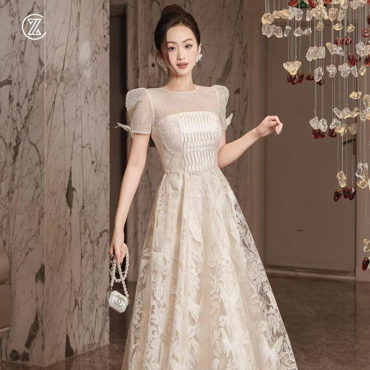 小众设计师款夏季法式复古重工刺绣蕾丝连衣裙女收腰显瘦长裙A175