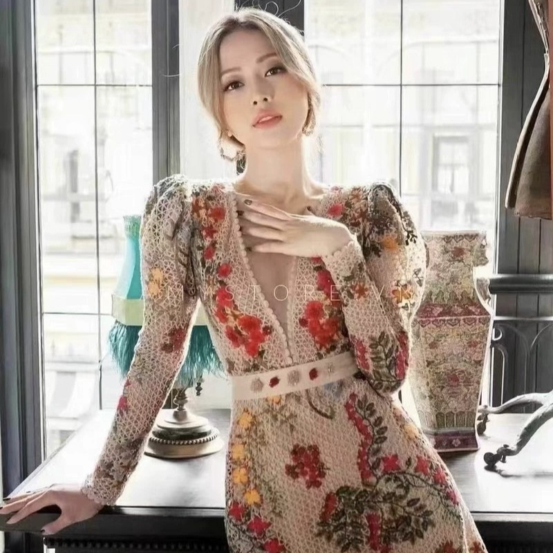 越南小众设计师新款法式宫廷复古洋气礼服轻奢刺绣花色连衣裙A195