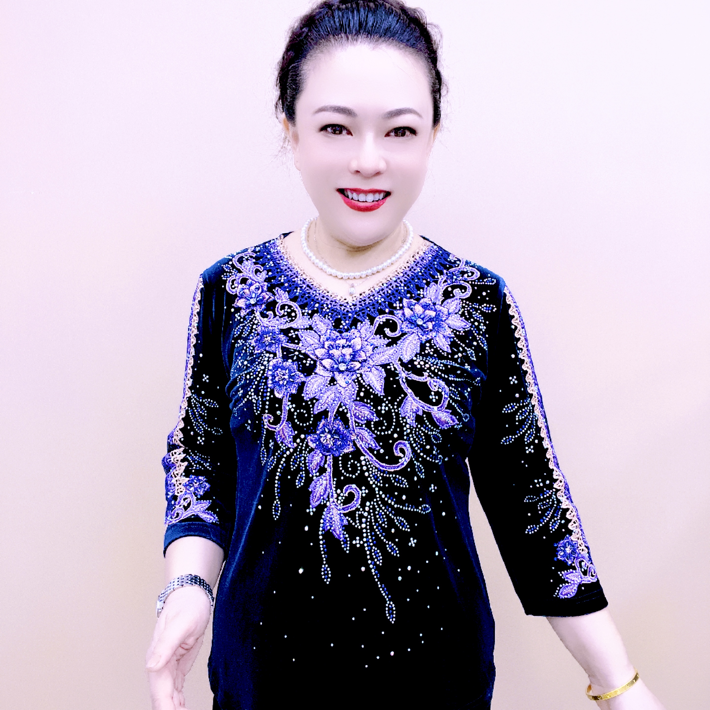 重工刺绣高档气质百搭时尚妈妈装大码显瘦大衫88A87262