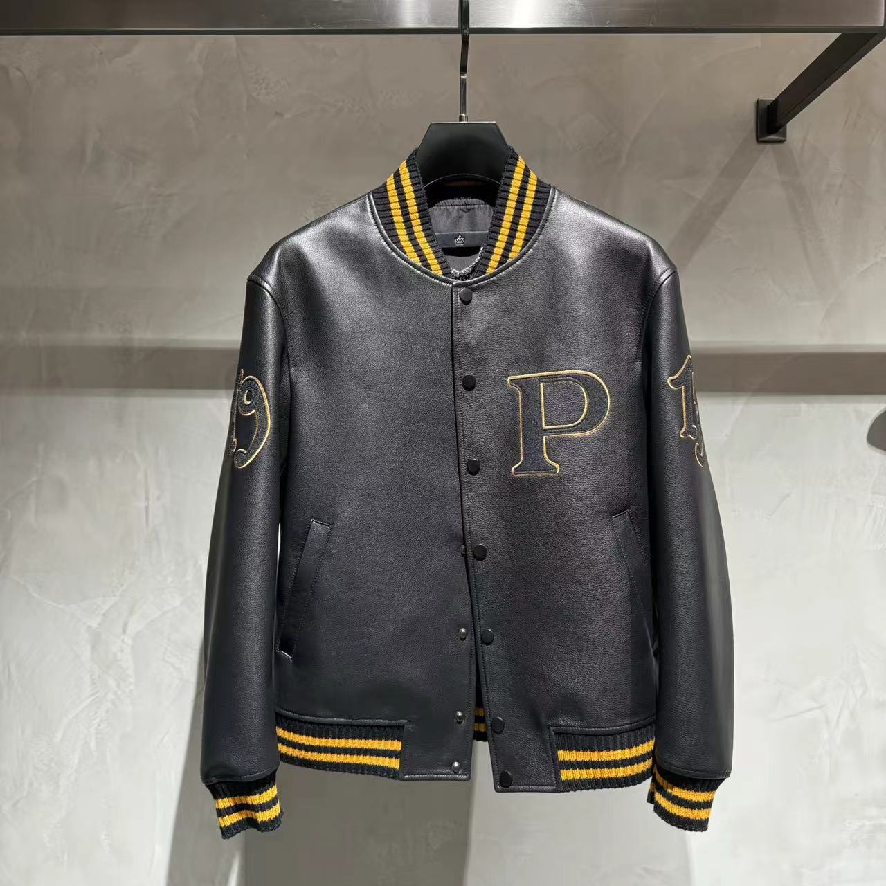 【梵希FanCy】棒球服!男女同款针织罗纹真皮刺绣男士经典!（24195）