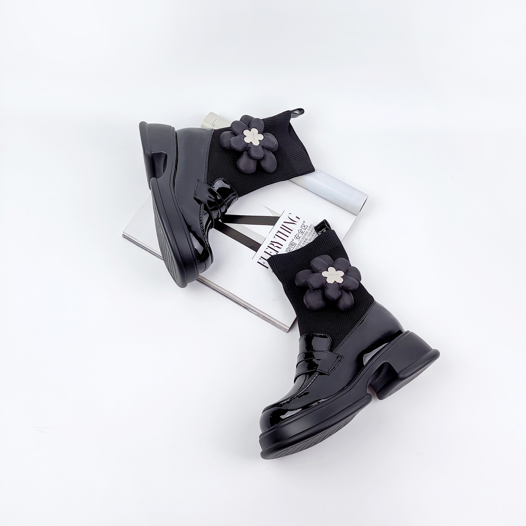 火爆秋冬新款气质时尚女士真皮一脚蹬超酷大气圆头短靴鞋2321-1