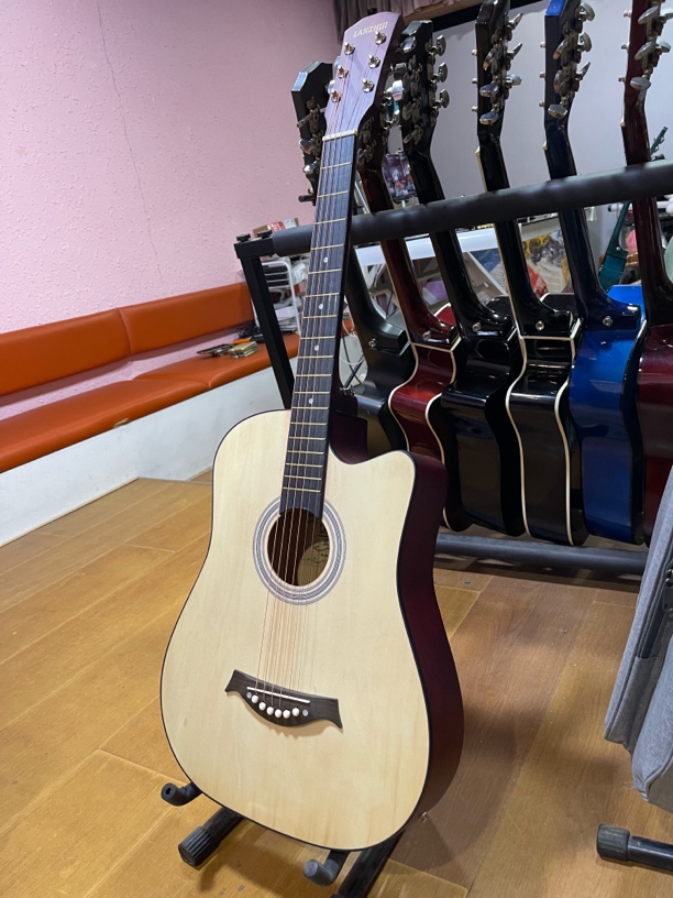 实拍38寸原木色哑光电箱款民谣吉他工厂直供带全套配件带教学课程