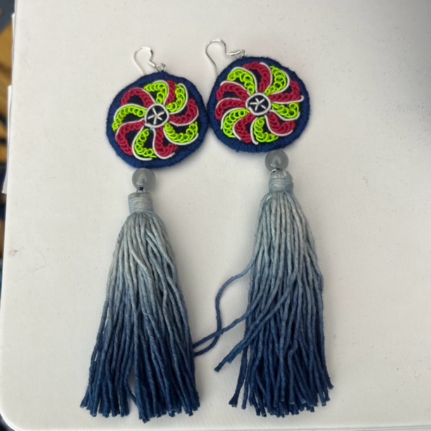 非金属布艺耳饰 青于蓝非遗植物染手工刺绣马尾绣耳环古风纯手工