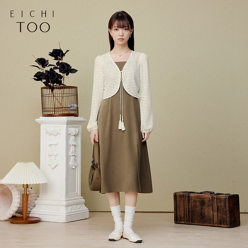 A爱居兔新款温柔优雅镂空针织衫外套两件式连衣裙EQLFJ1P005A