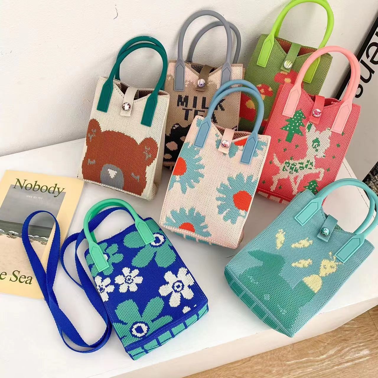 时尚手提卡通百搭手机包新品爆款斜跨单肩洋气小包包清新文艺肩包