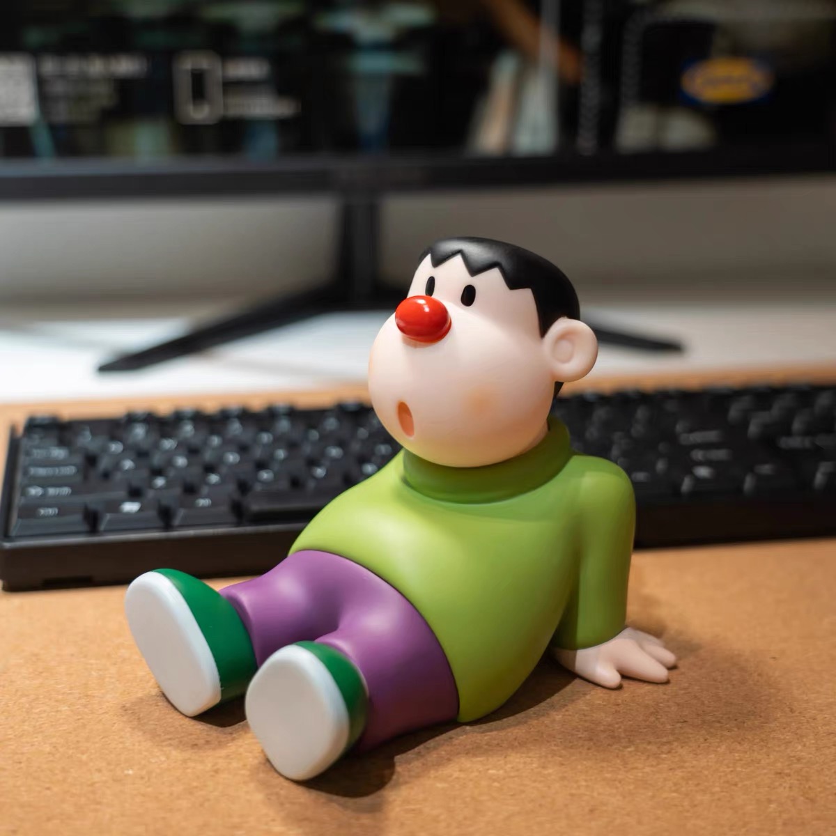 【新款】歪头胖虎手机支架桌面摆件办公桌家居饰品公仔模型玄关呆萌