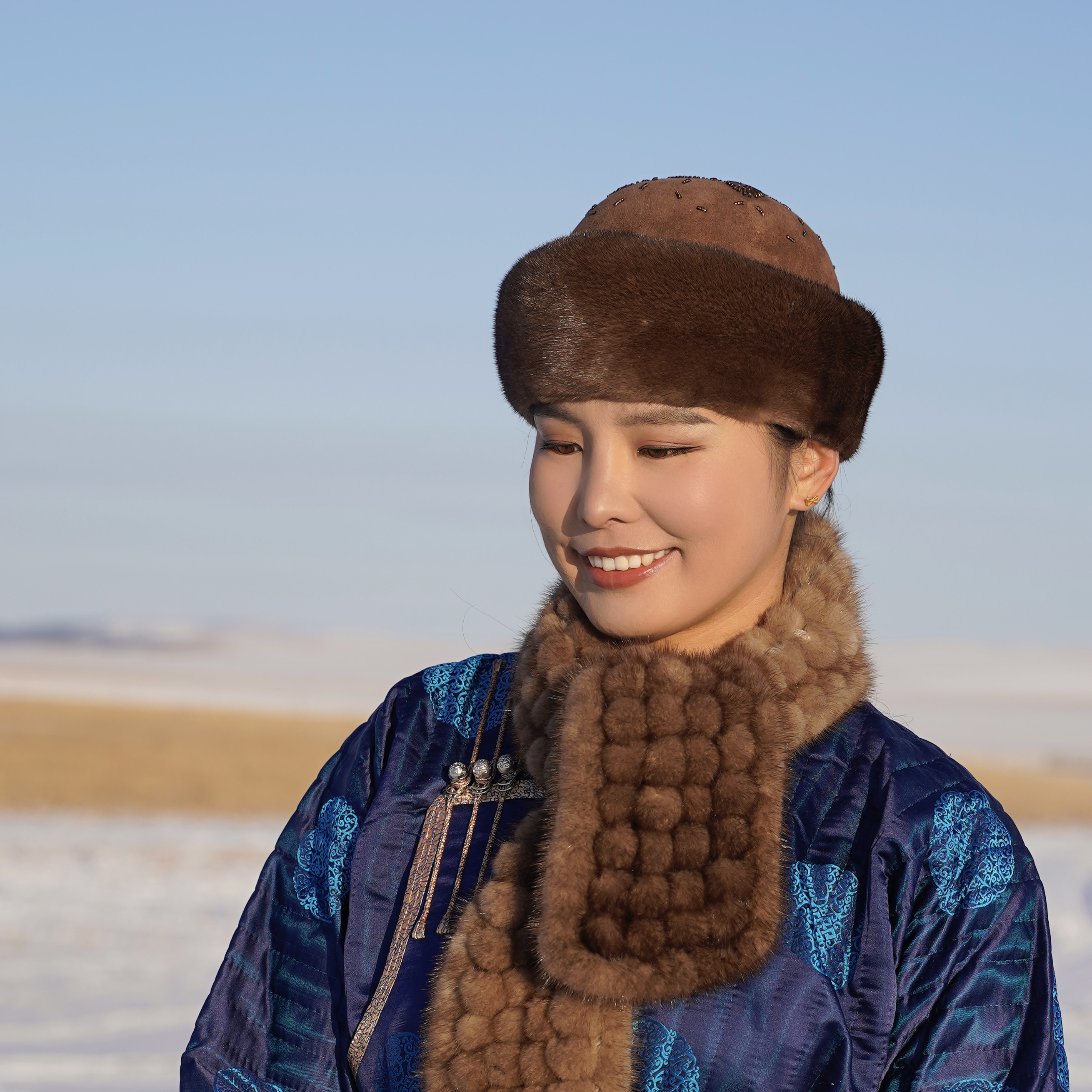 水貂毛蒙古帽 圆顶帽手工串珠搭配蒙古袍帽子