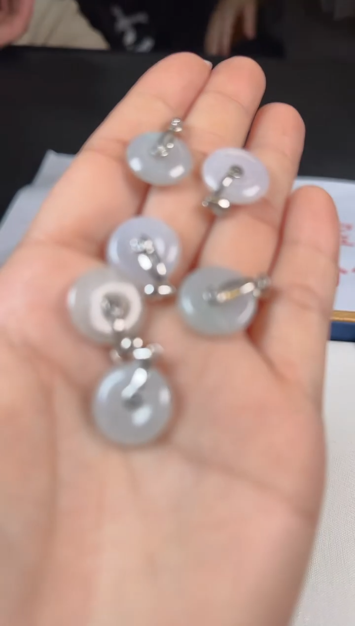 【闪购商品】翡翠吊坠未镶嵌1