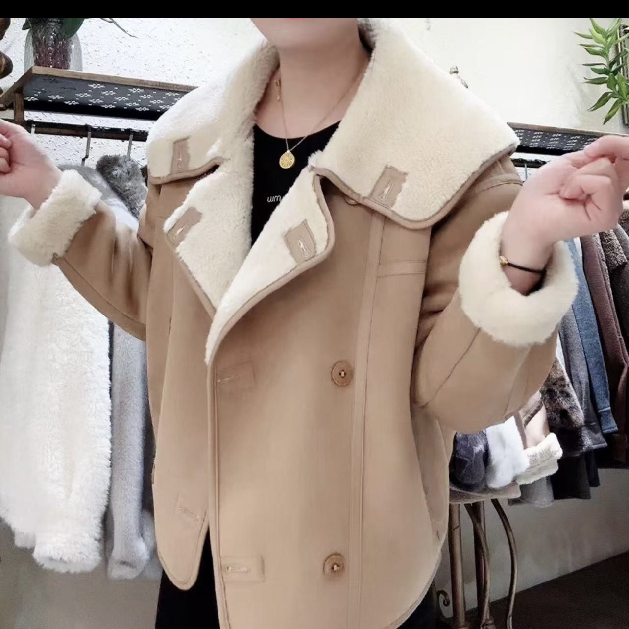 女款028款一体绒外套