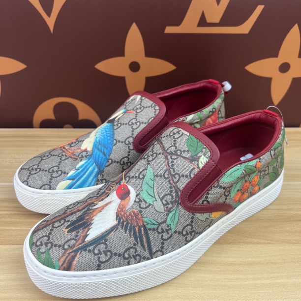 95新 GUCCI/古驰 /百鸟争鸣图案/一脚蹬板鞋/男款/40.5码