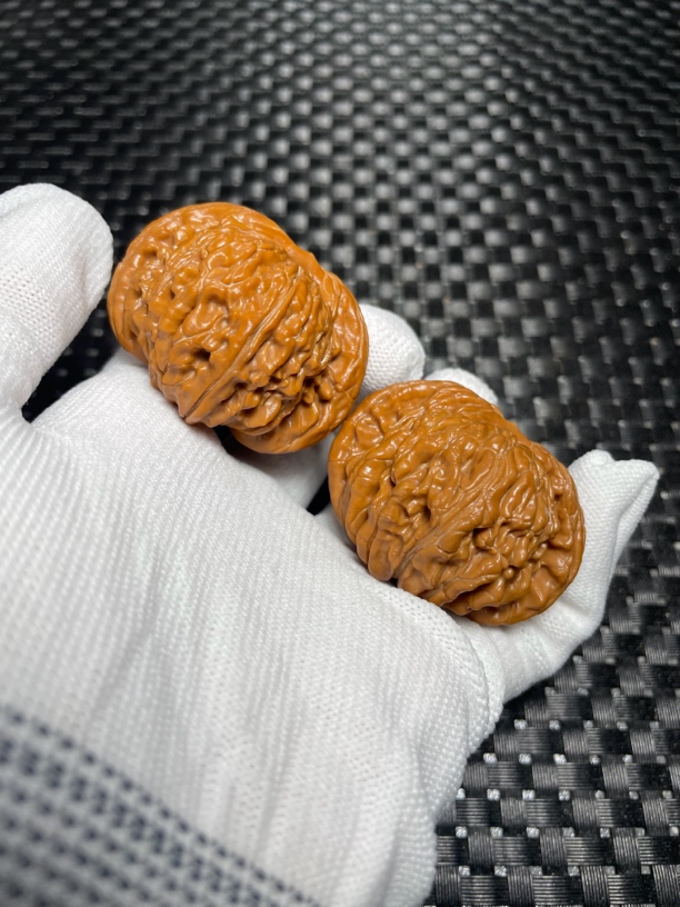 47四座楼狮子头红皮狮子头老师楼文玩核桃手把件推荐