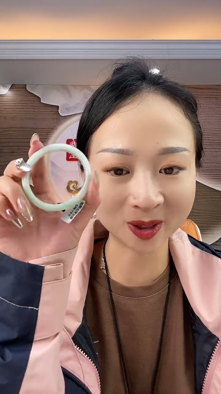 【闪购商品】翡翠手镯未镶嵌50