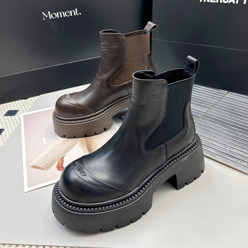 618-1切尔西短靴女秋冬新款真皮厚底增高烟筒靴显瘦粗跟马丁靴