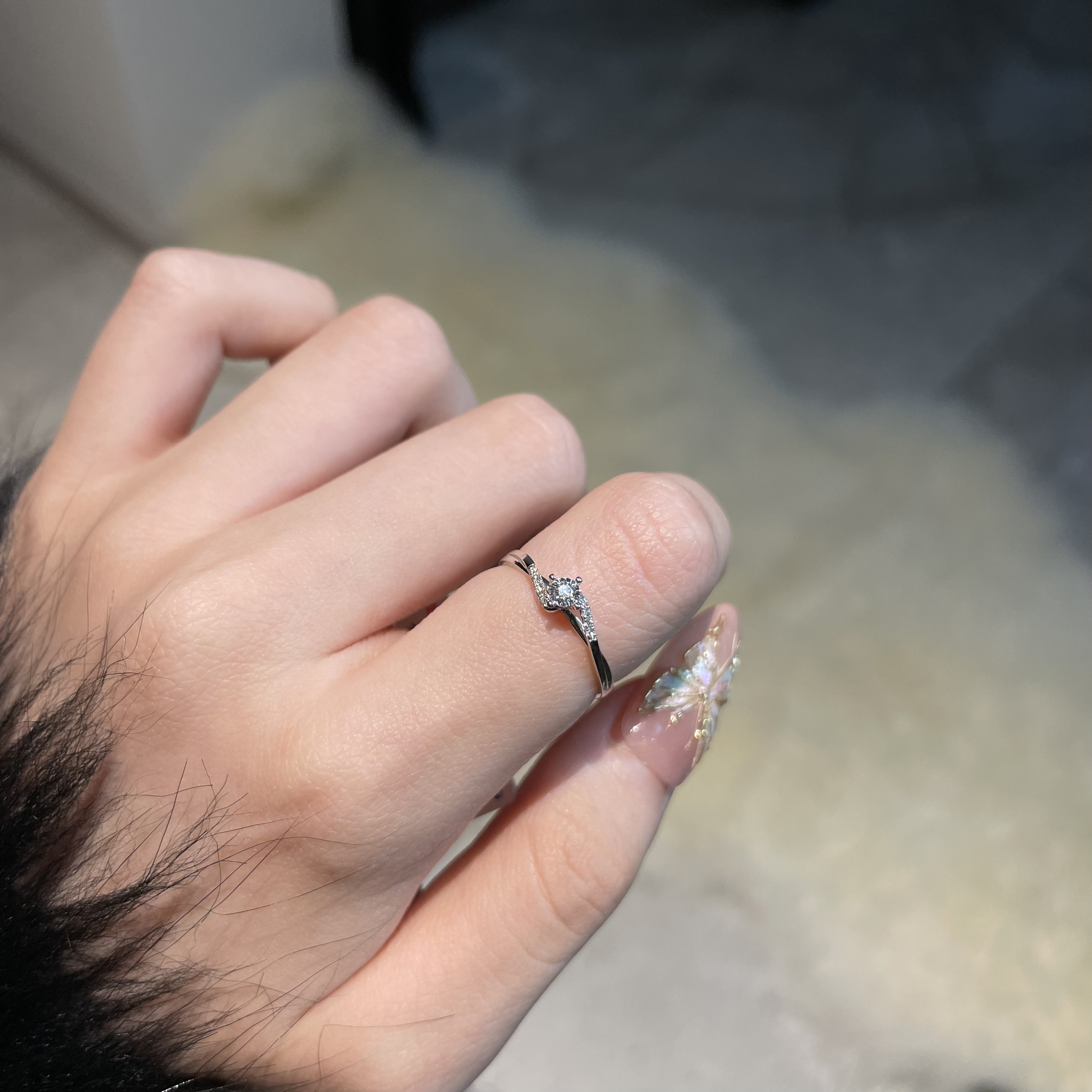 18K金镶嵌天然钻石戒指经典女士珠宝