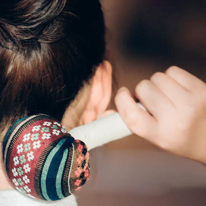 山苍子按摩手捶敲打全身养生拍打经络白柄蓝柄随机发货