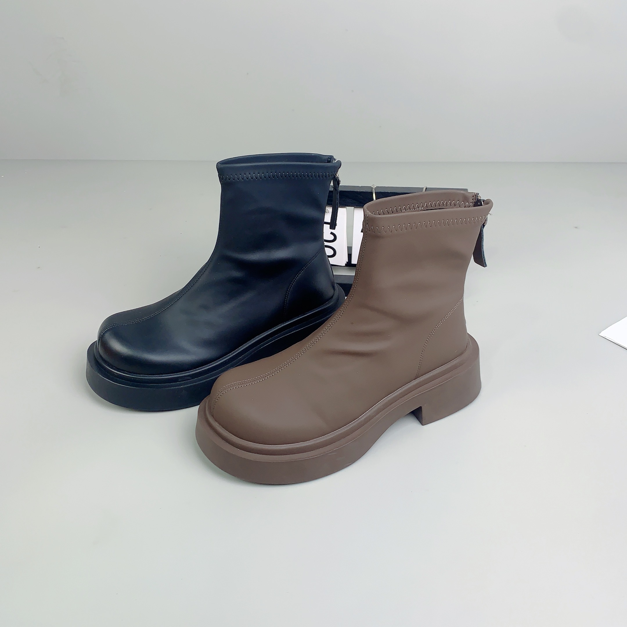 春季新款韩版百搭时尚女士马丁靴厚底增高瘦瘦靴子X检 523