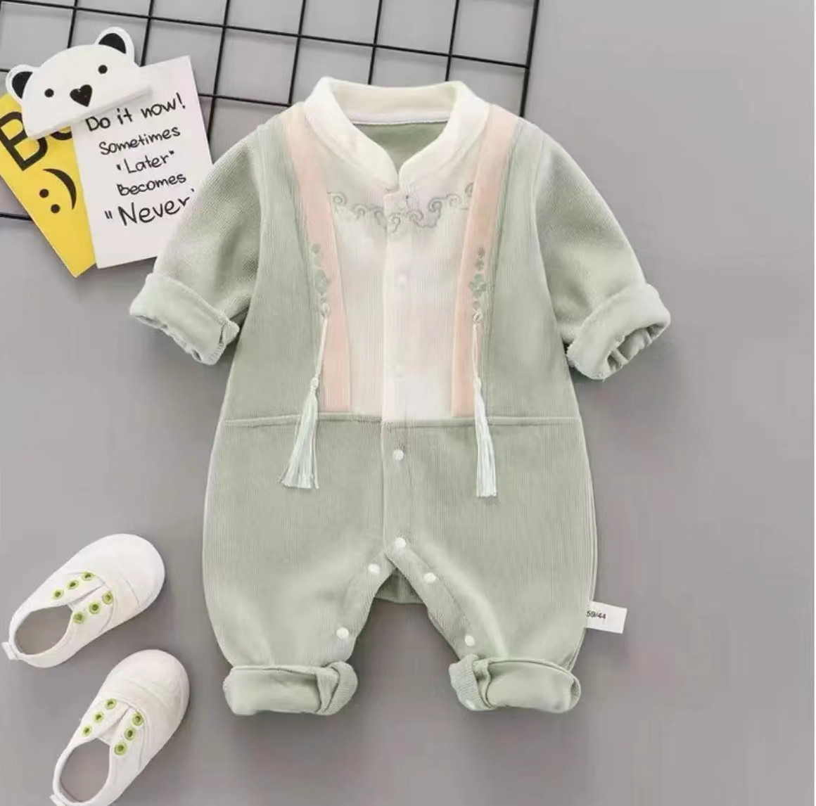 新品儿童婴儿秋款新生儿外出服男女宝宝中国风长袖哈衣婴