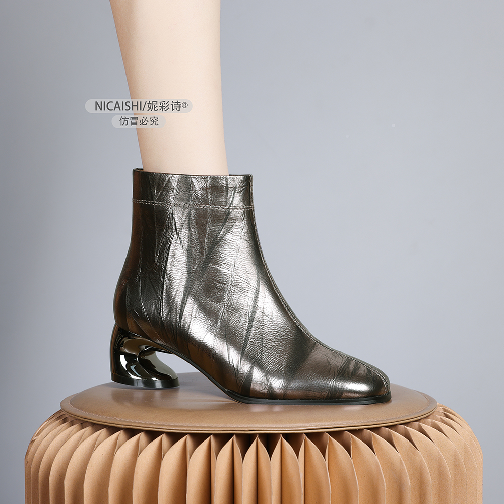 2024年新款欧美时尚简约百搭粗跟加绒短靴舒适不累脚防滑裸靴0543