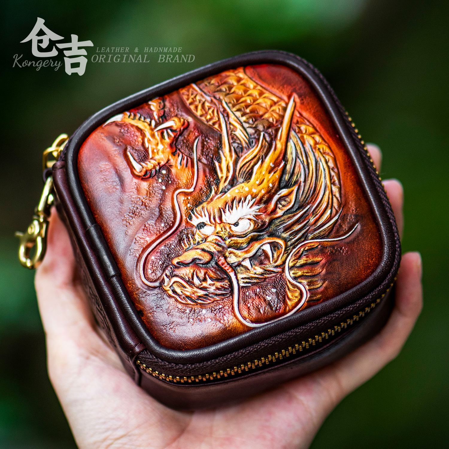 中国龙国潮文玩包！仓吉手工头层牛皮雕刻零钱包手串核桃收纳小包