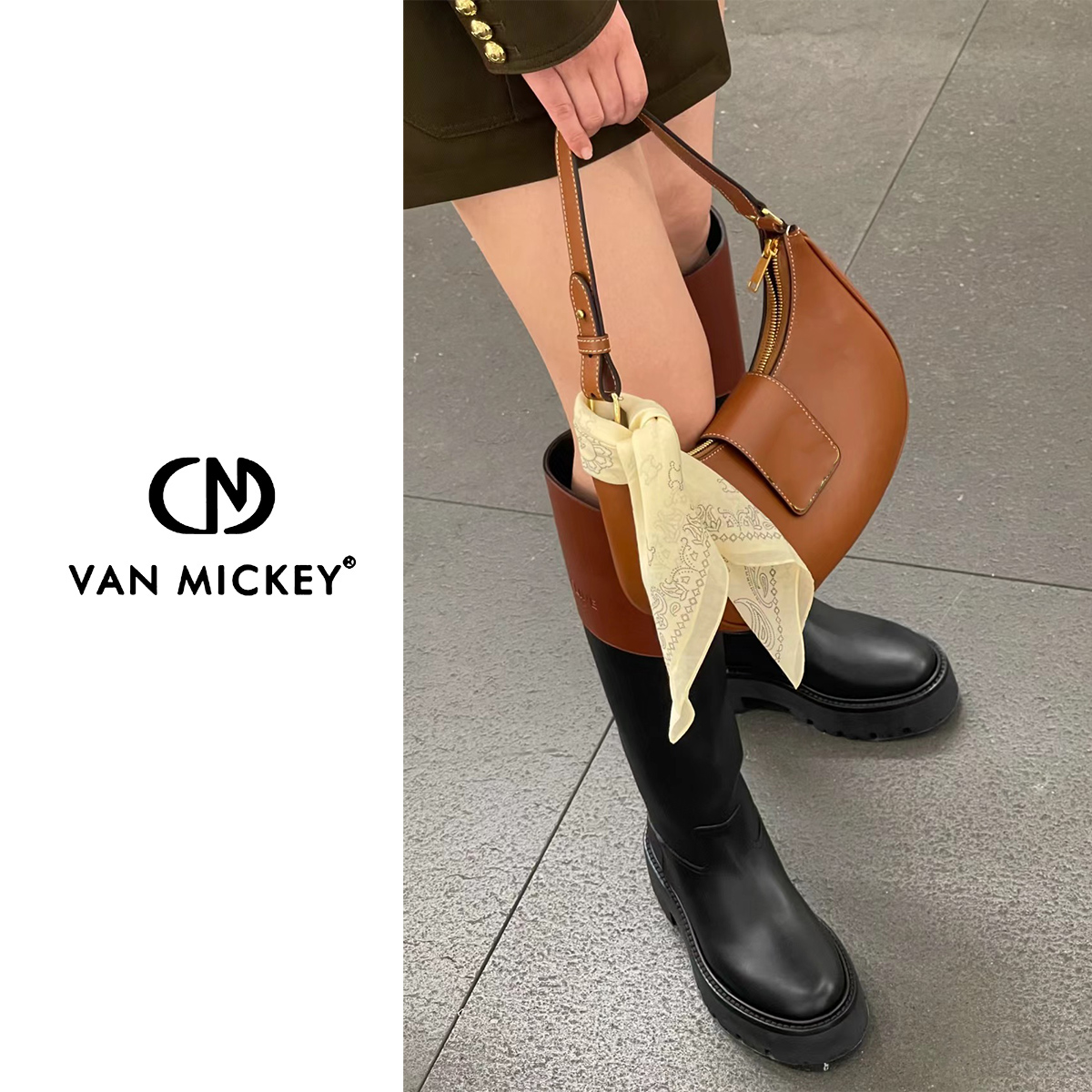 [坤坤定制]时尚百搭女士设计款月牙包