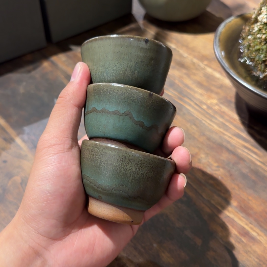 杯筝***了台湾蔡荣佑茶叶沫釉杯
